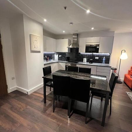 Spacious Sleep 7 Flat 20 Mins Central London Bp65 Екстериор снимка
