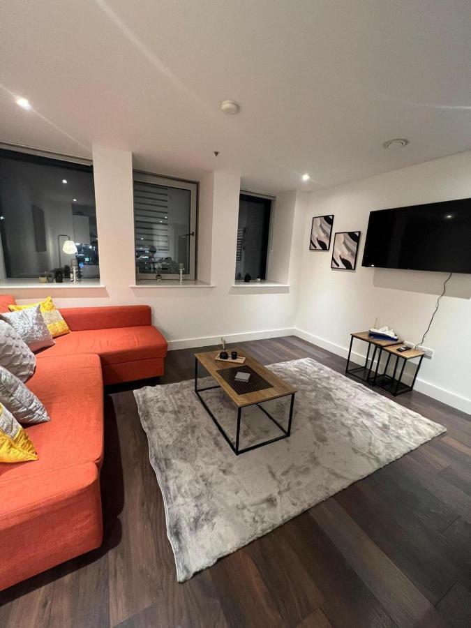Spacious Sleep 7 Flat 20 Mins Central London Bp65 Екстериор снимка