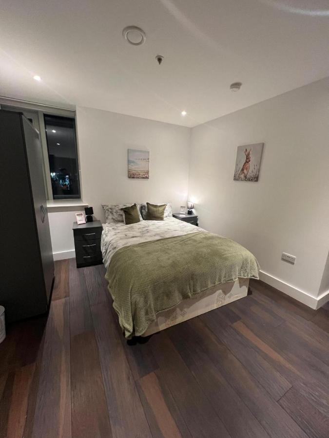 Spacious Sleep 7 Flat 20 Mins Central London Bp65 Екстериор снимка