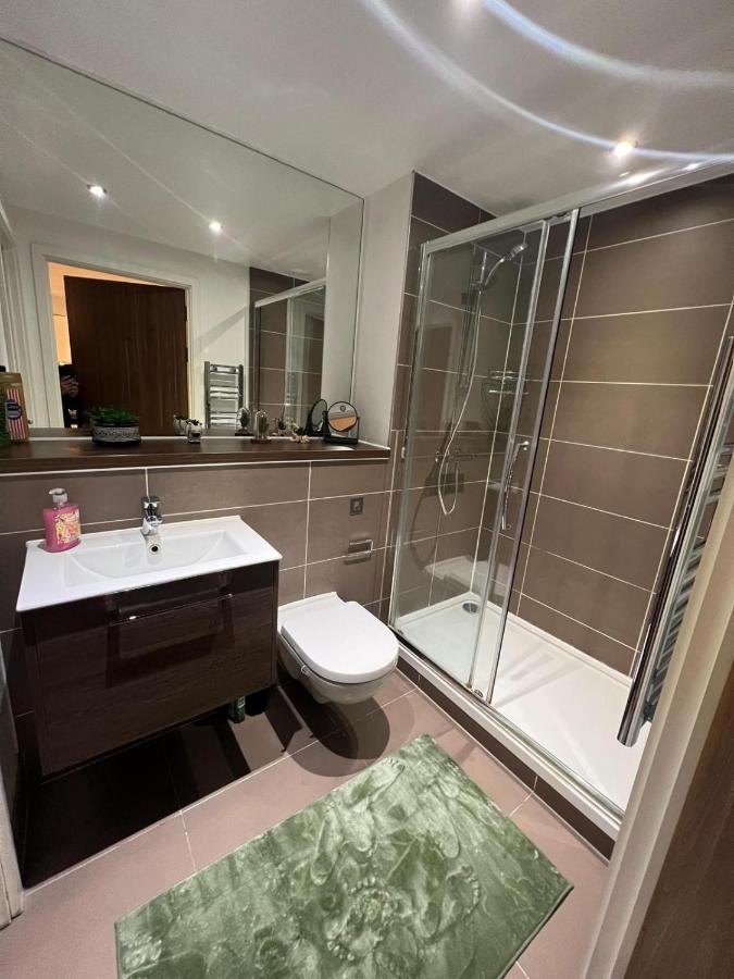 Spacious Sleep 7 Flat 20 Mins Central London Bp65 Екстериор снимка
