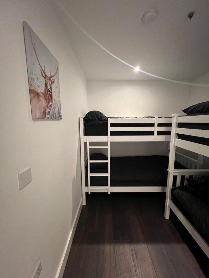 Spacious Sleep 7 Flat 20 Mins Central London Bp65 Екстериор снимка